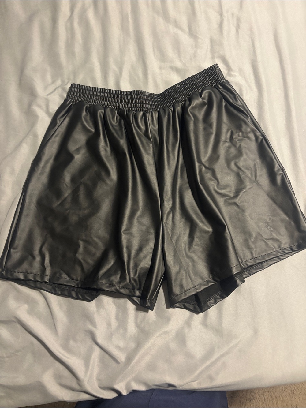 Black Faux Leather Women's Bermuda Shorts with Elastic Waist